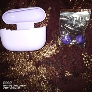 Airpods case and ear buds